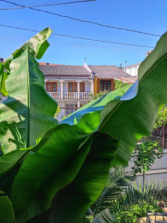 Friendly Guest House Kutaisi Ngoại thất bức ảnh